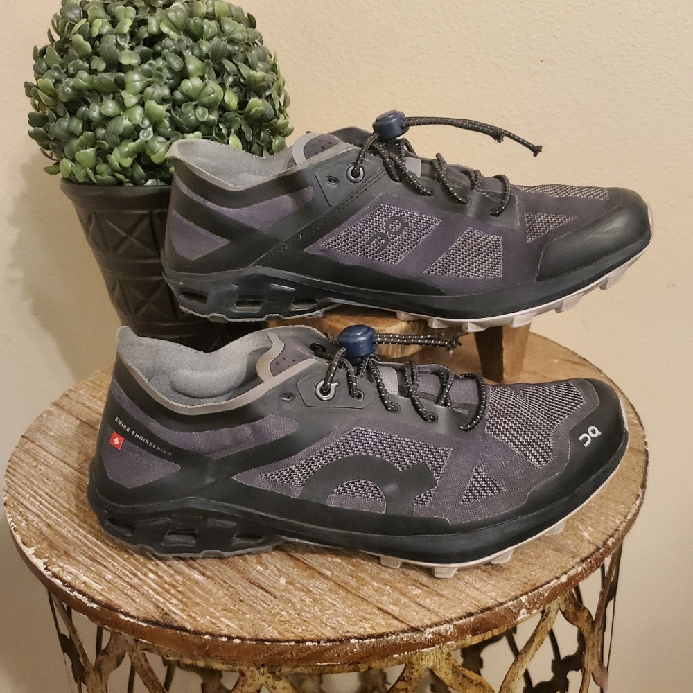 ON CLOUDVENTURE Peak 3‎ Black/Glacier Trail Running Sneakers Women's Size 9